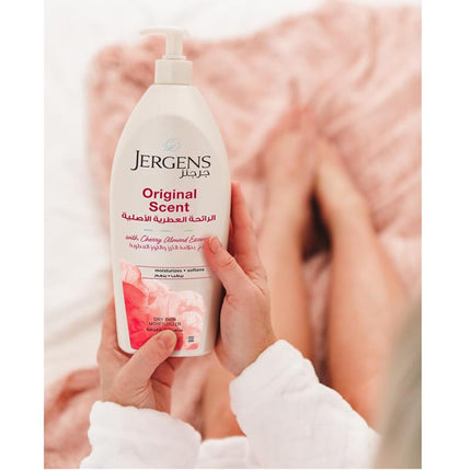 Jergens Original Scent Dry Skin Lotion, Body and Hand Moisturizer-400ML